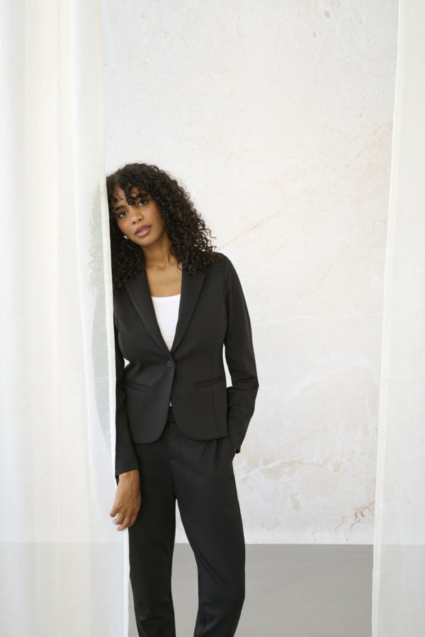 JENNY BLAZER - Daría