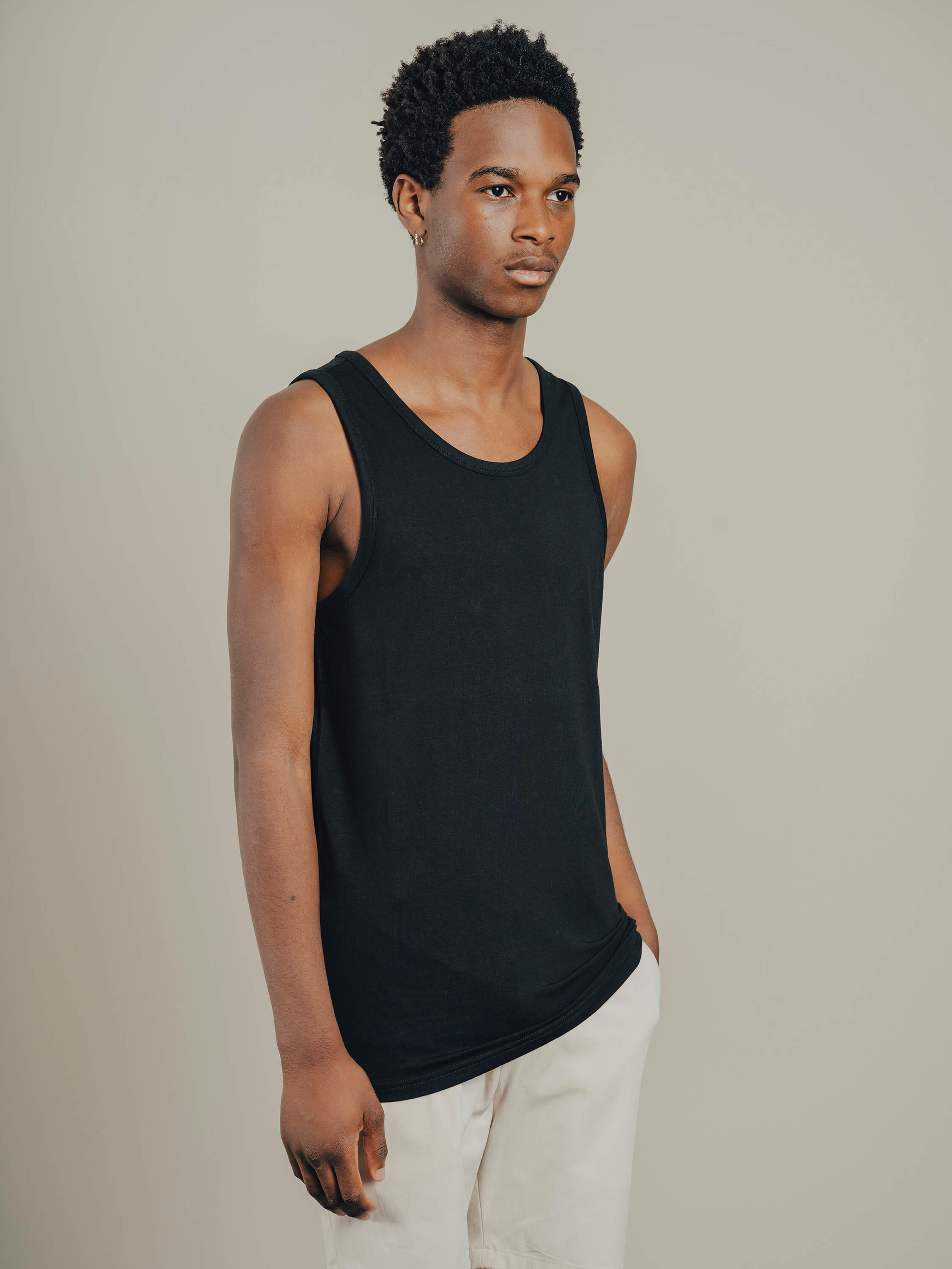 Sanford hlýrabolur - svartur - Daría