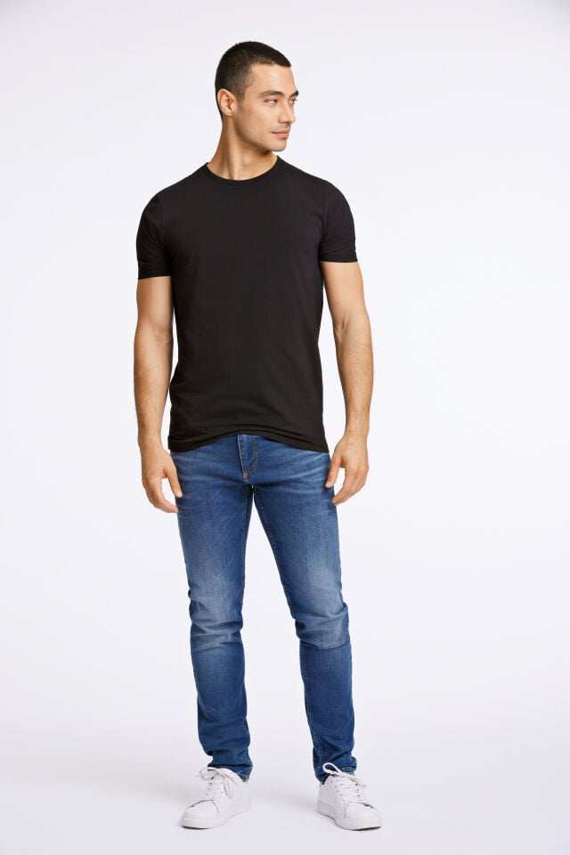 Svartur bolur crew neck