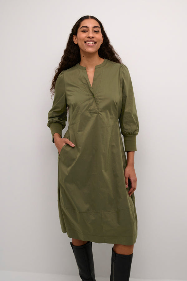 antoinett kjóll olive 3/4 ermar - Daría