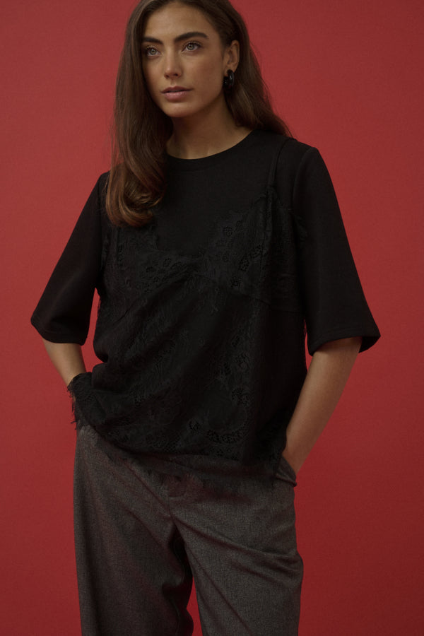 Karla bolur svartur