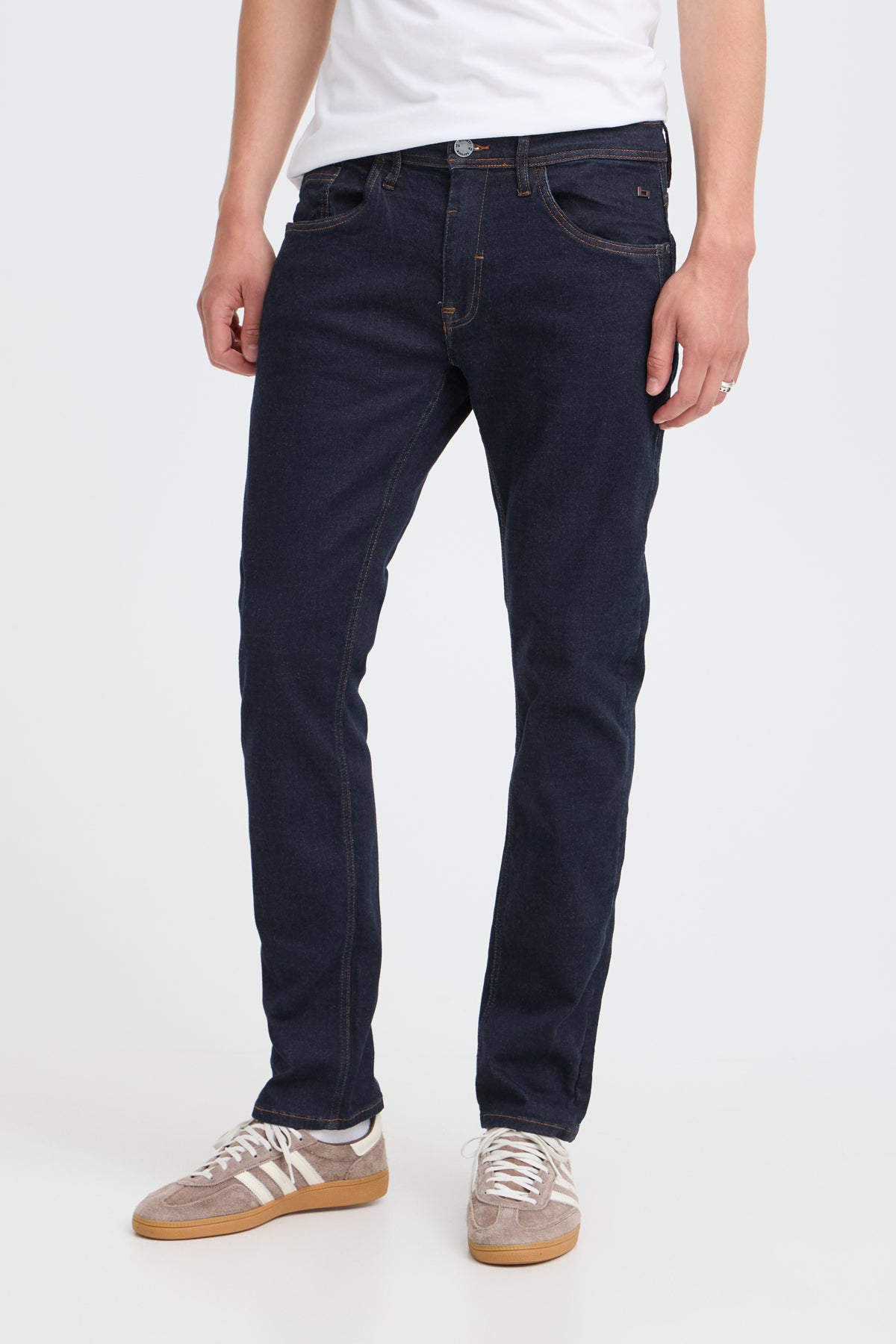 Dökkbláar Twister Unwashed Blue herragallabuxur frá Blend