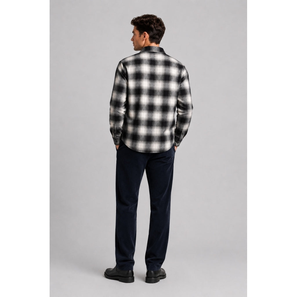 ESKE KÖFLÓTT FLANNEL SKYRTA - Ecru/Dark navy